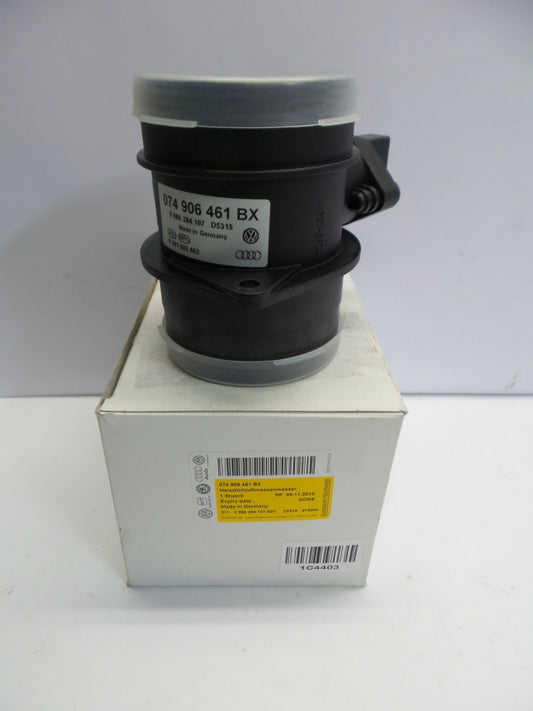 Original AUDI A3 A4 A6 VW Touareg Polo Golf Sharan Luftmassenmesser 074906461BX