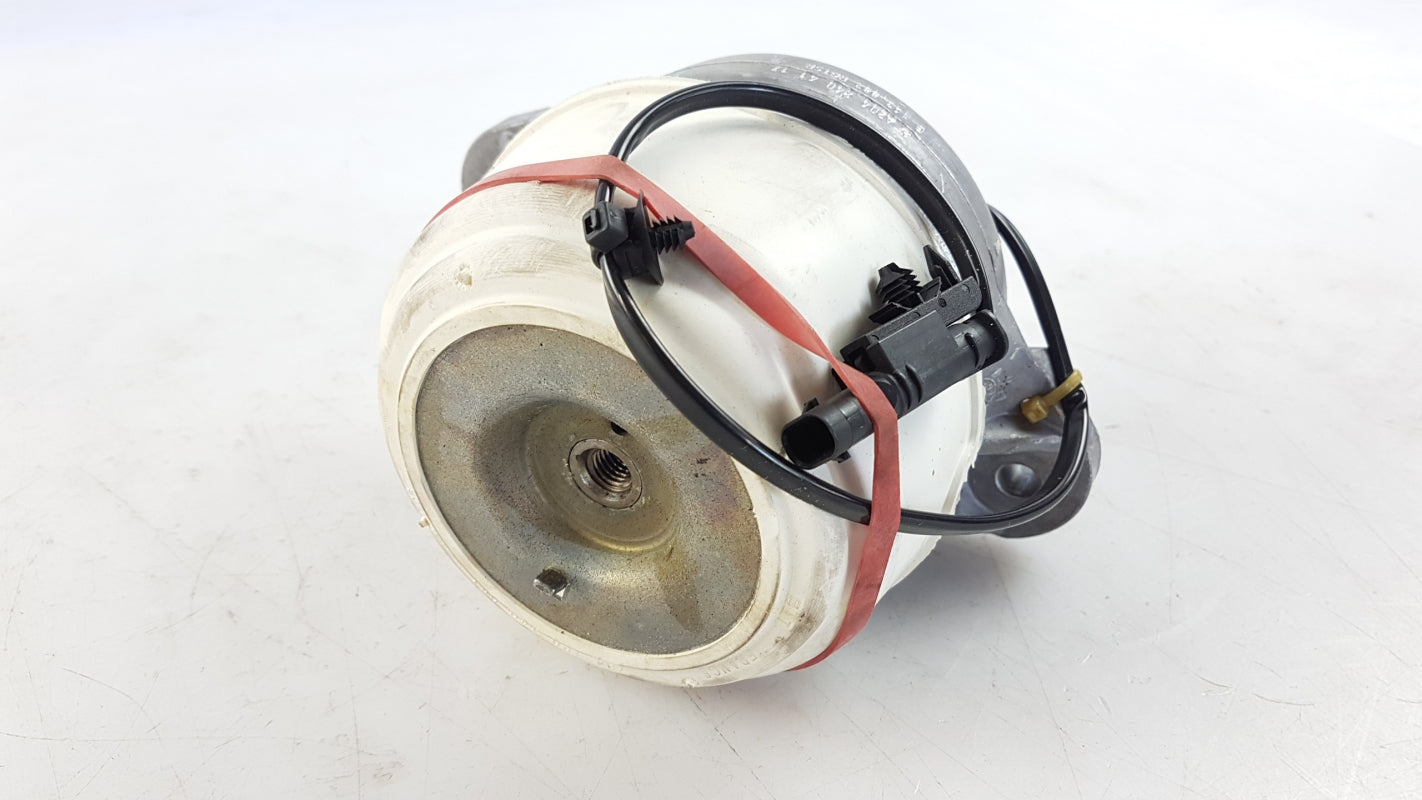 Original MERCEDES-BENZ W204 Motorlager Vorne Rechts A2042404117