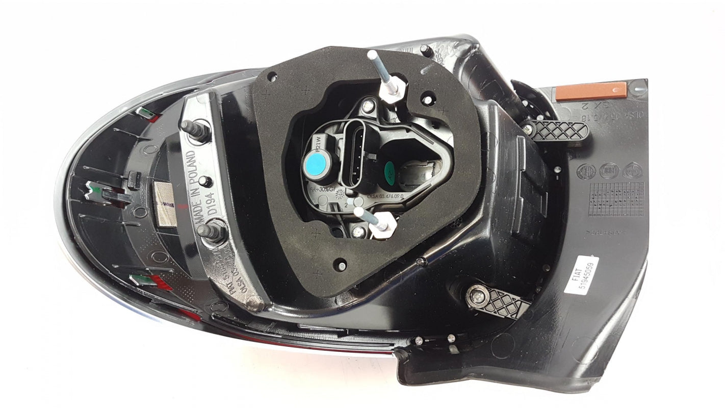 Original OE FIAT Heckleuchte 51945059