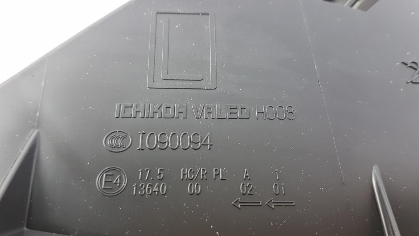 Original NISSAN NV200 2009-2013 Frontscheinwerfer Scheinwerfer Rechts 26010JX30A