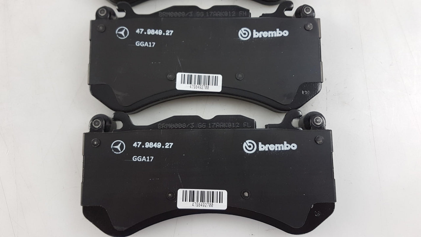 Original MERCEDES-BENZ G-Klasse W463 Bremsbeläge AMG Vorne A008420412028