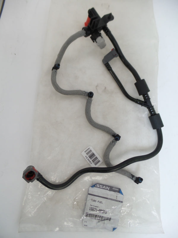 Original NISSAN Qashqai Kraftstoffversorgungssystem Kraftstoffleitung 1667100QAS