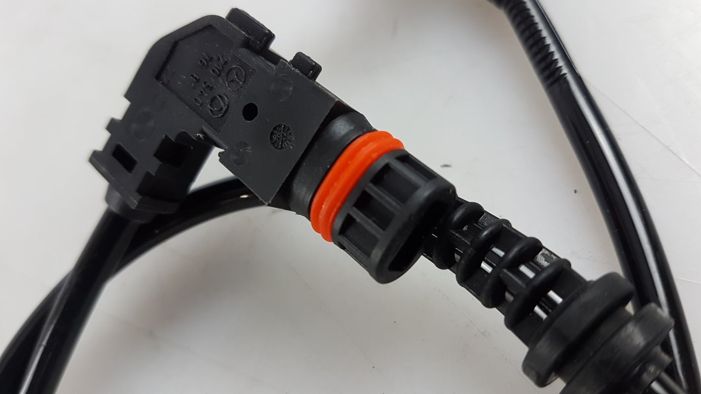 Original MERCEDES-BENZ W212 S212 C218 Drehzahlsensor vorne links A2125400117