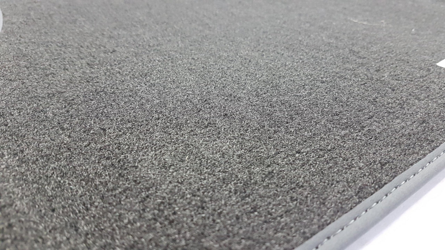 Original SEAT Leon 5F 5-türig Fußmattensatz 4-teilig Textil 5F0863011LOE