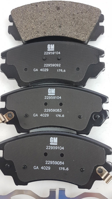 Original OPEL Astra-J Cascada Insignia-A Zafira-C Bremsbeläge vorne 22959104