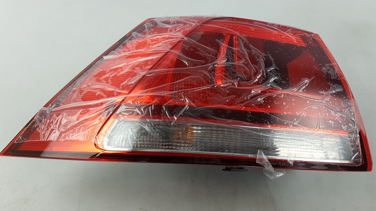 Original VW Golf VII Heckleuchte Rückleuchte abgedunkelt Aussen Links 5G0945095P