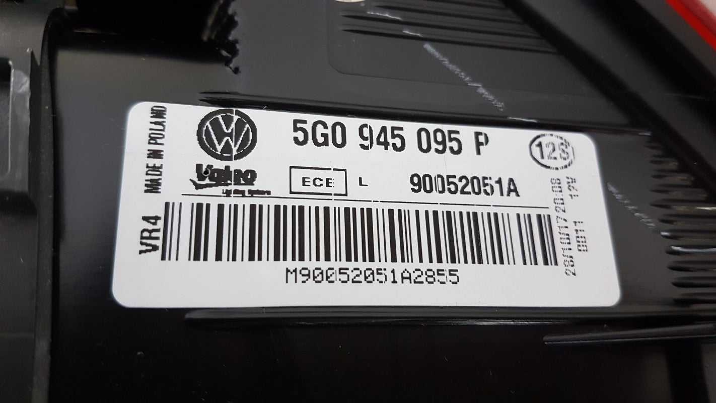 Original VW Golf VII Heckleuchte Rückleuchte abgedunkelt Aussen Links 5G0945095P