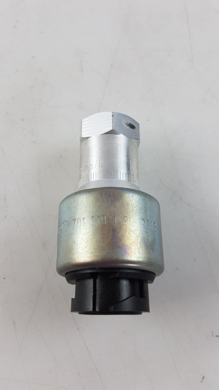 Original OE Volkswagen Sensor 701919149