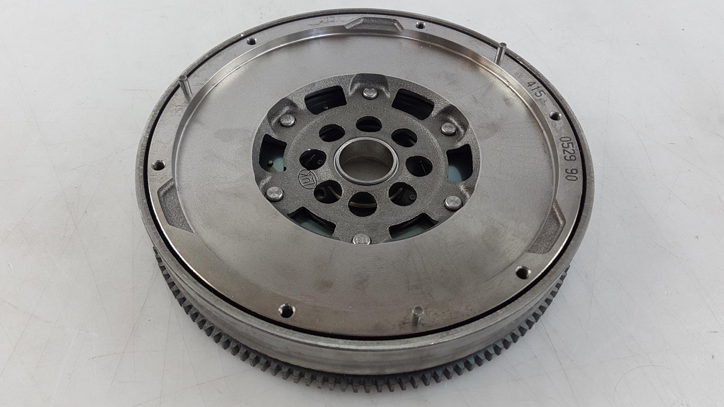 Original PEUGEOT 407 807 Expert 3 CITROEN C4 C5 C8 Jumpy 3 Schwungrad 9800982980