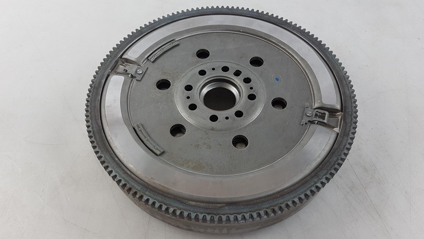 Original PEUGEOT 407 807 Expert 3 CITROEN C4 C5 C8 Jumpy 3 Schwungrad 9800982980