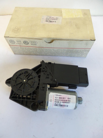 Original VW Passat SKODA Superb Fensterhebermotor vorne links 1C1959801001