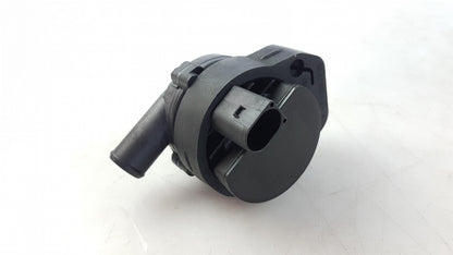 Original OE MERCEDES-BENZ Wasserpumpe A6398350064