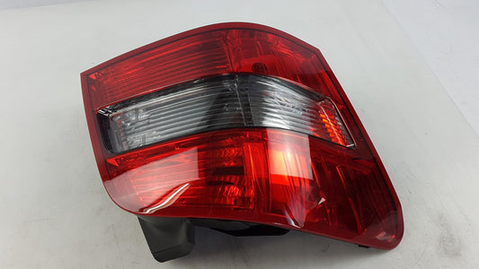 Original MERCEDES-BENZ W204 Rückleuchte Heckleuchte links A2048201364