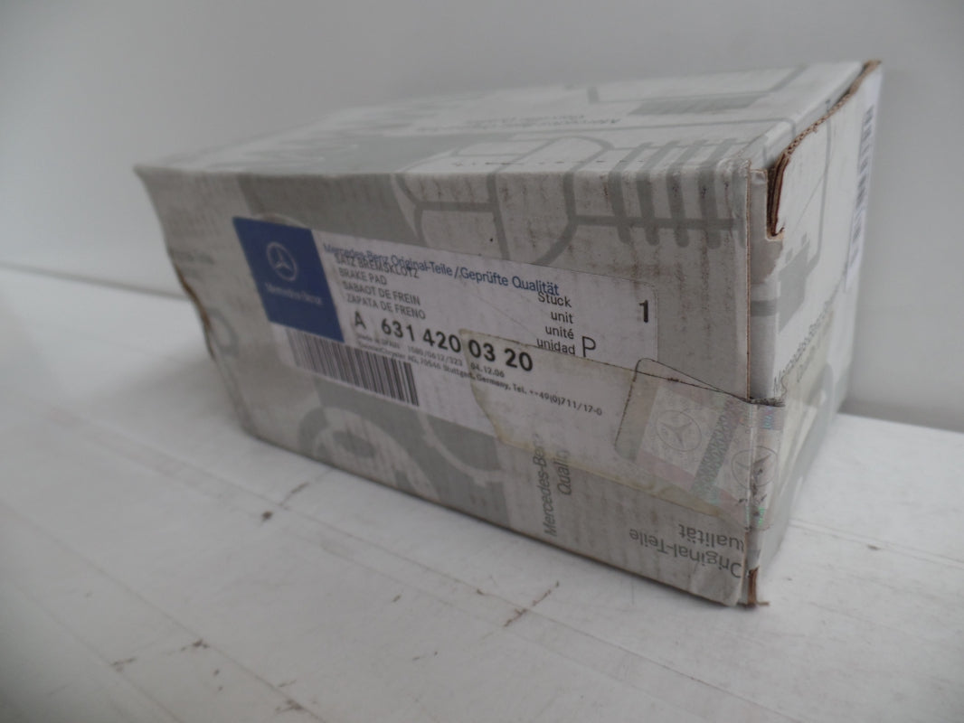 Original OE MERCEDES-BENZ Bremsbeläge A6314200320