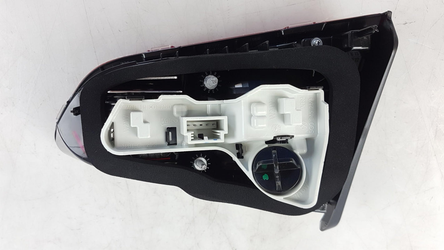 Original VW Golf VII (5G) Heckleuchte Rückleuchte innen Links 5G0945093AC