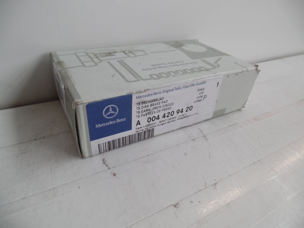Original MERCEDES-BENZ W220 C215 Bremsbelagsatz Bremsbeläge hinten A0044209420