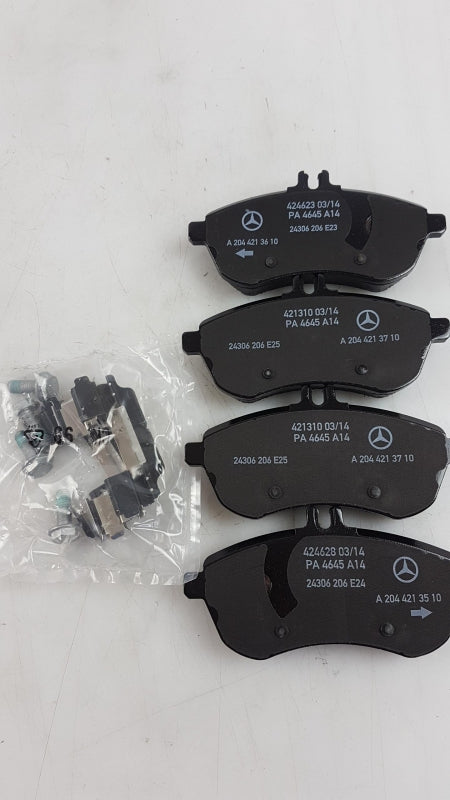 Original OE MERCEDES-BENZ Bremsbeläge A0064207120