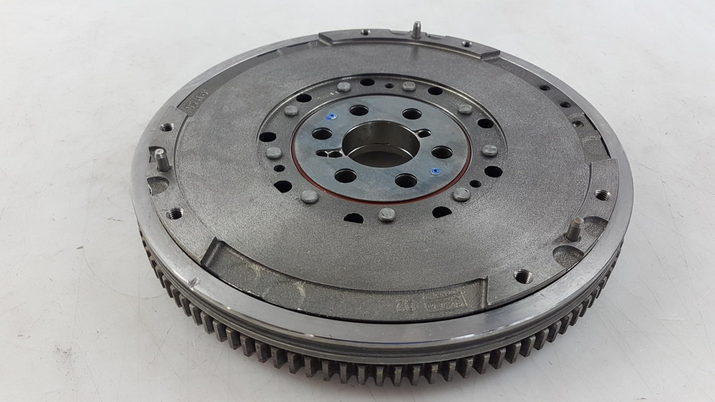Original FIAT Bravo '07-'14 Stilo '03-'07 1.9JTD Schwungrad 55209116