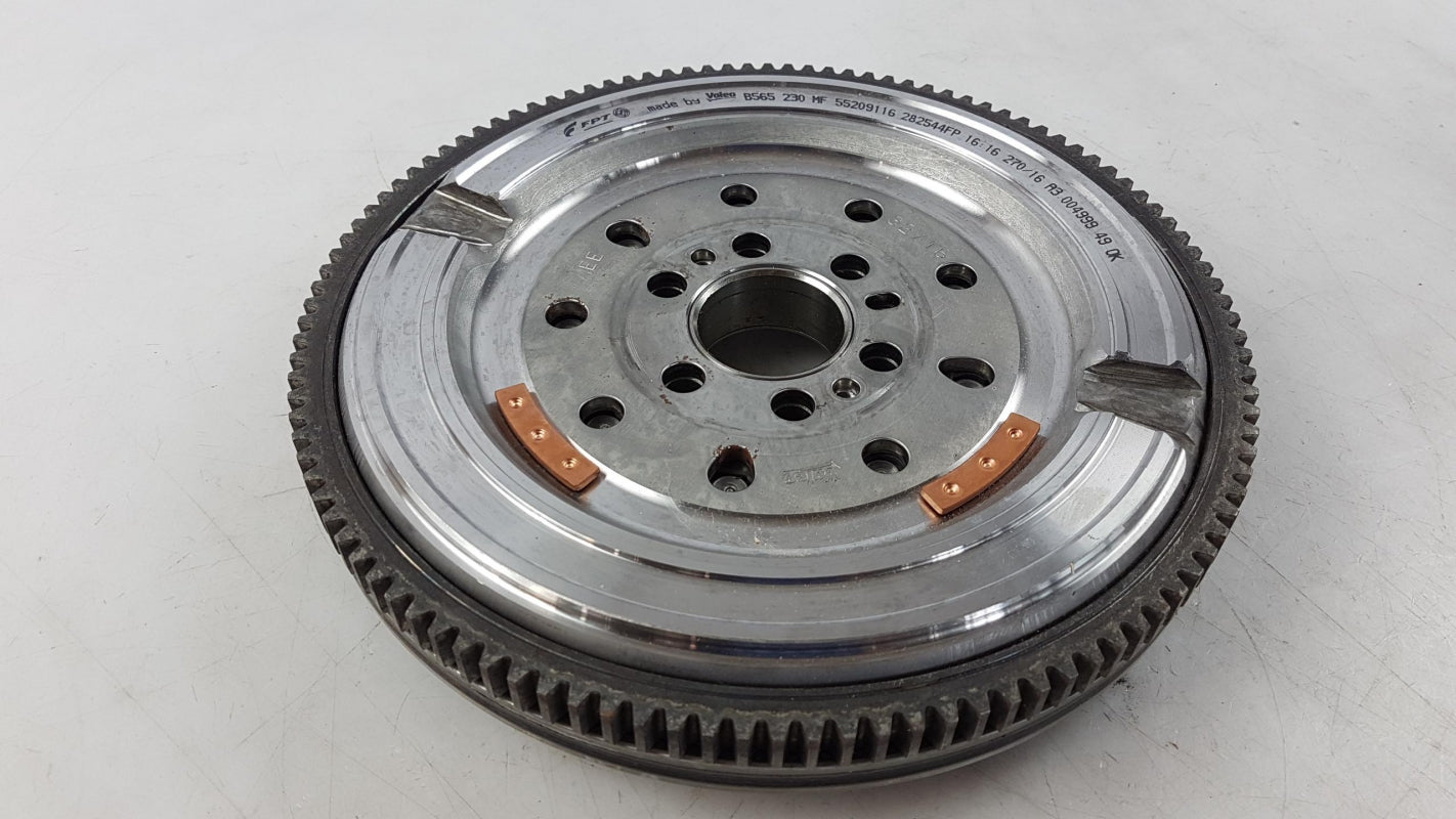 Original FIAT Bravo '07-'14 Stilo '03-'07 1.9JTD flywheel 55209116 