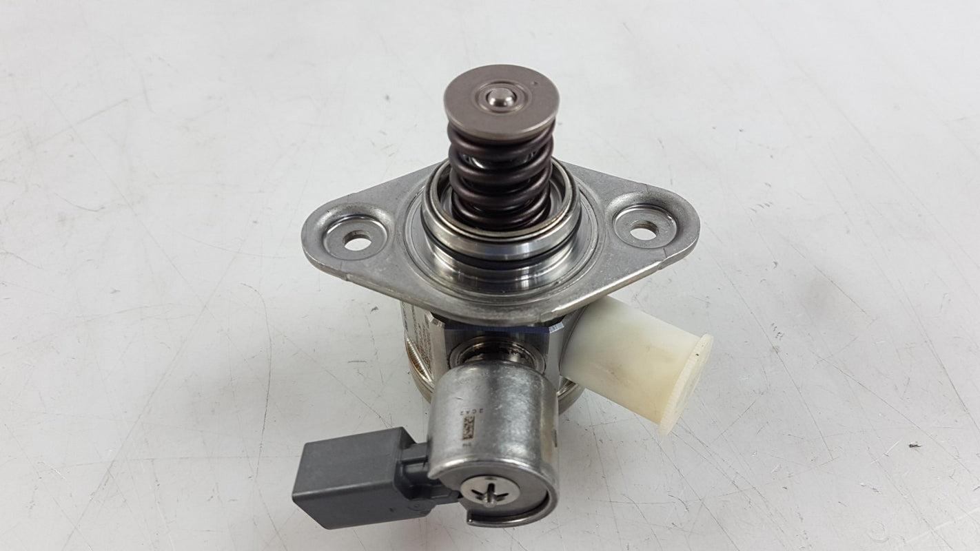 Original OE BMW Einspritzpumpe 13517595339