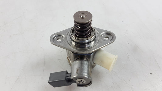 Original BMW 5er F07 F10 6er F12 F13 7er F01 F02 Einspritzpumpe 13517595339