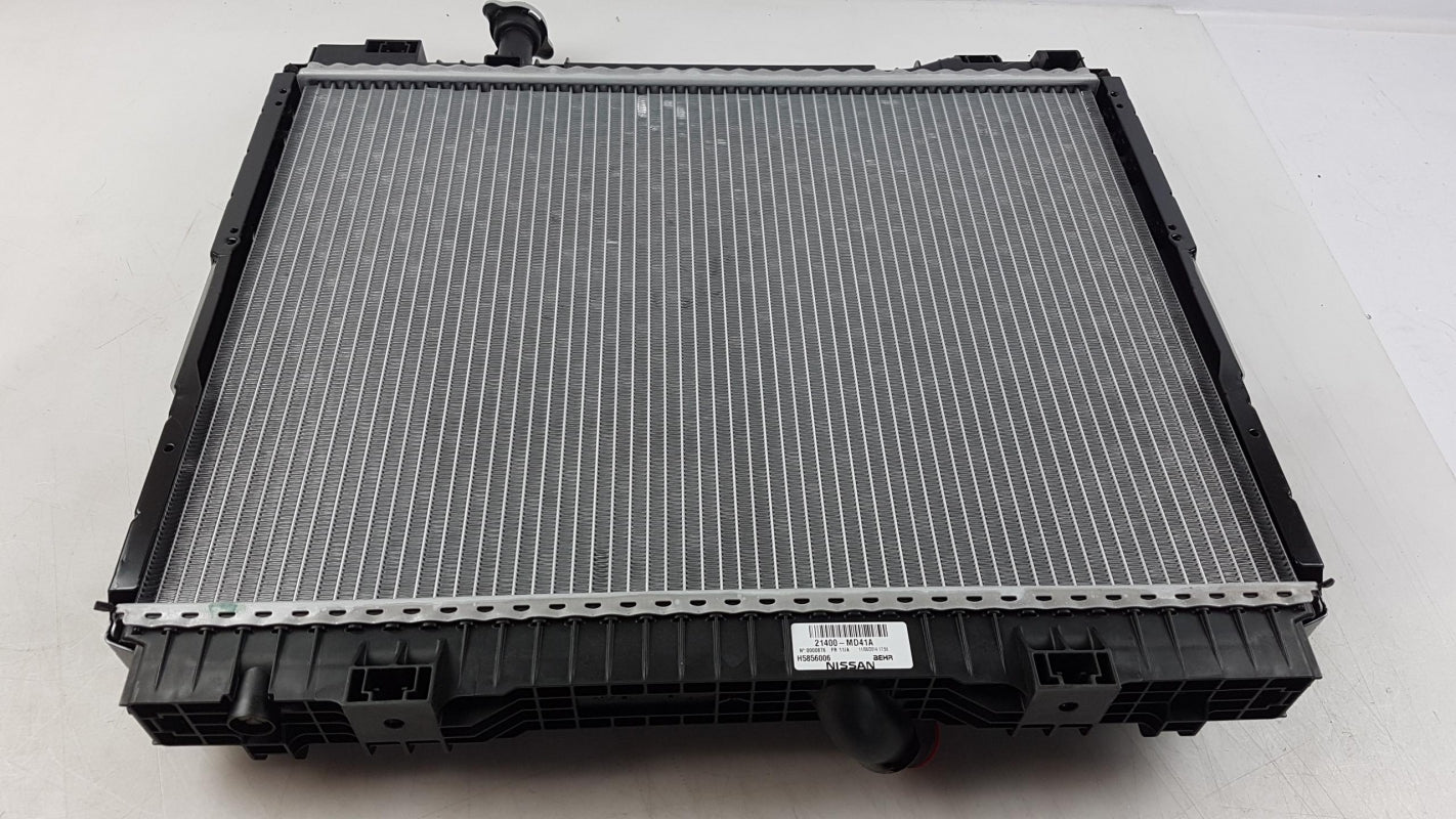 Original OE NISSAN Wasserkühler 21400MD41A