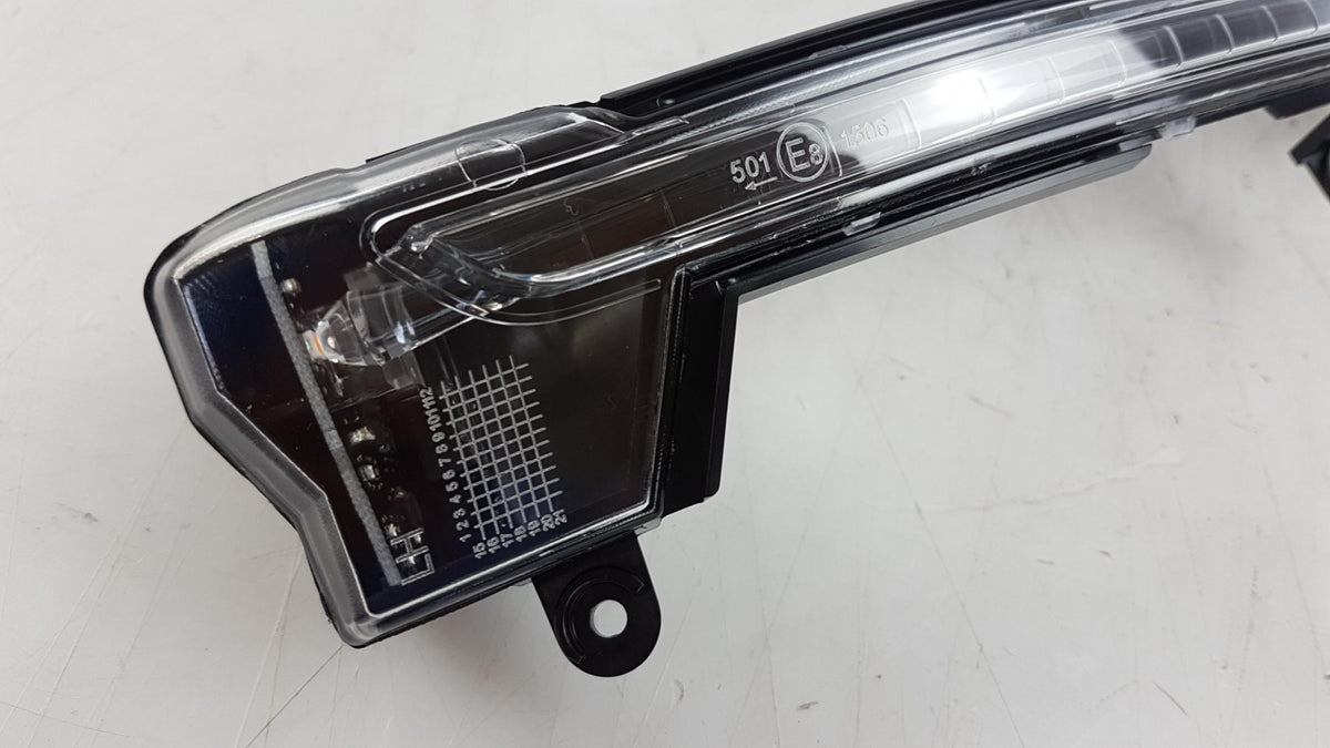 Original SEAT Ateca Tarraco Blinkleuchte Links 575949101A