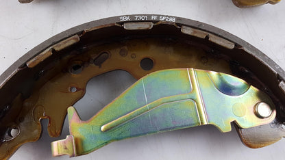 Original KIA Carnival 1999-2005 Bremsbackensatz hinten 0K58A2638Z