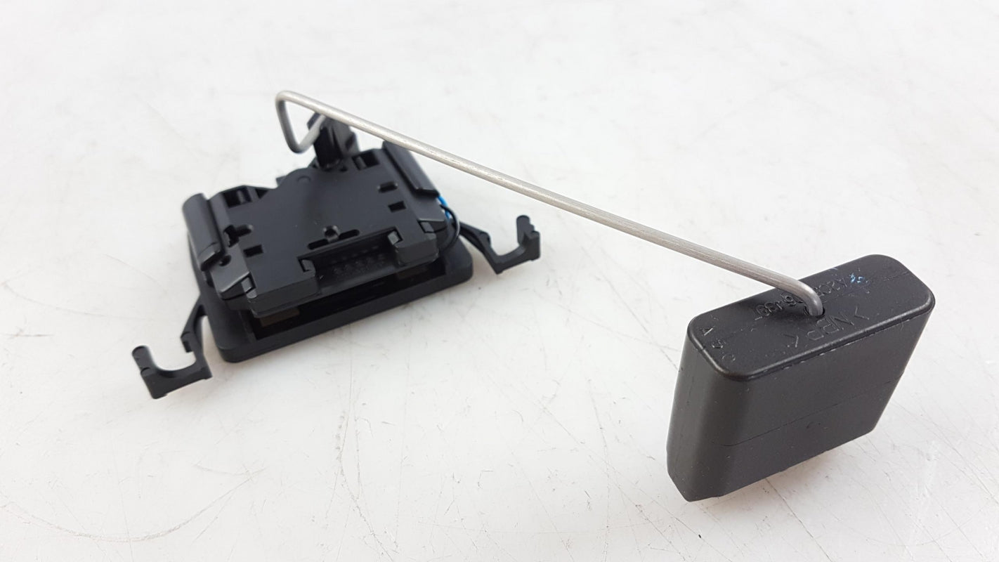 Original OE MERCEDES-BENZ Kraftstoffvorrat Sensor A2215420017