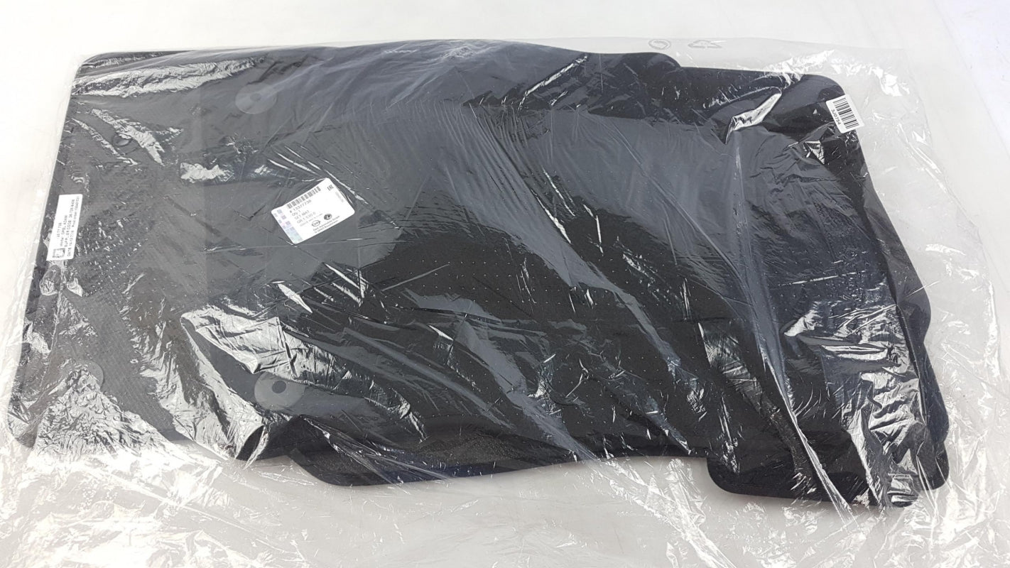 Original OE OPEL Fußmattensatz 13377738