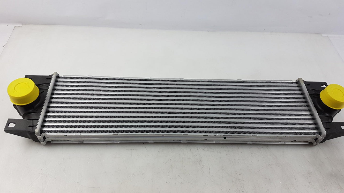 Original RENAULT Master II Ladeluftkühler Turbokühler 7701043695