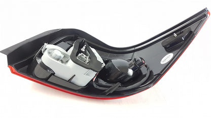 Original OE RENAULT Heckleuchte 8200142688