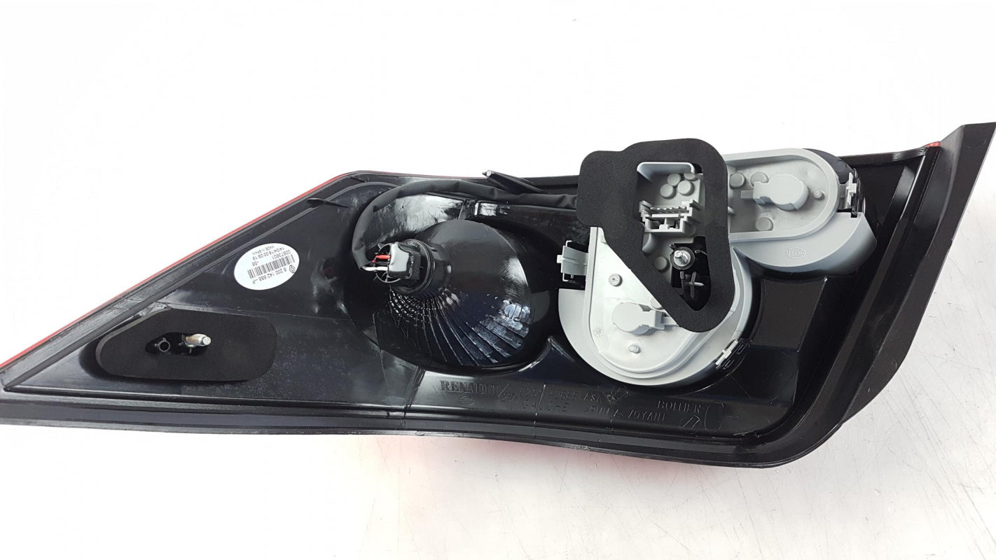 Original OE RENAULT Heckleuchte 8200142688