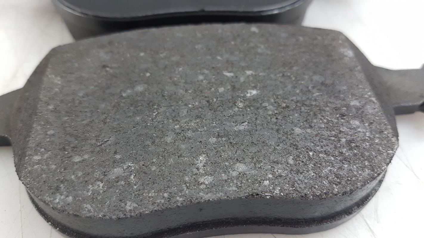 Original FORD Transit Connect 2002-2013 Bremsbeläge Vorne 2177227