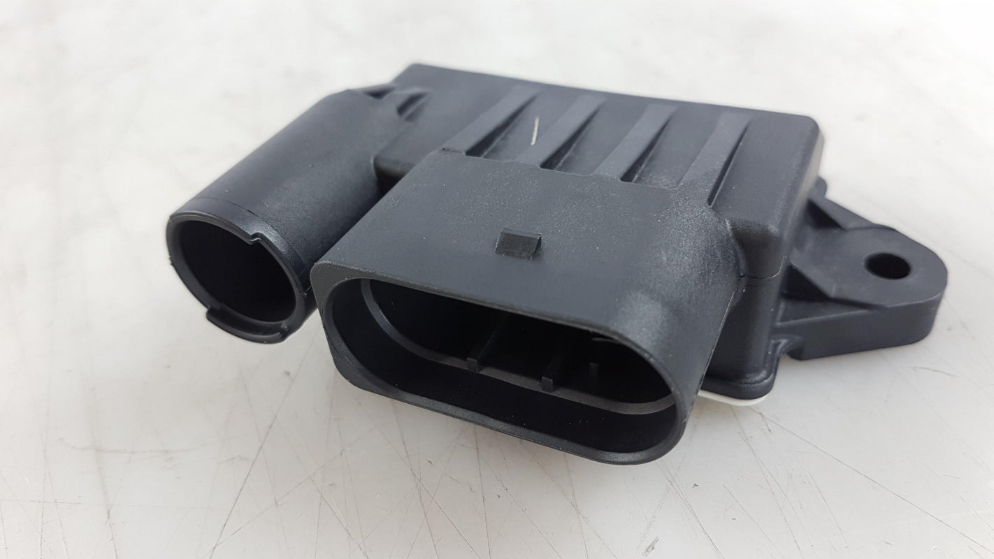 Original MERCEDES-BENZ W203 W211 X164 OM642 Glühkerzen Steuergerät A6429007801