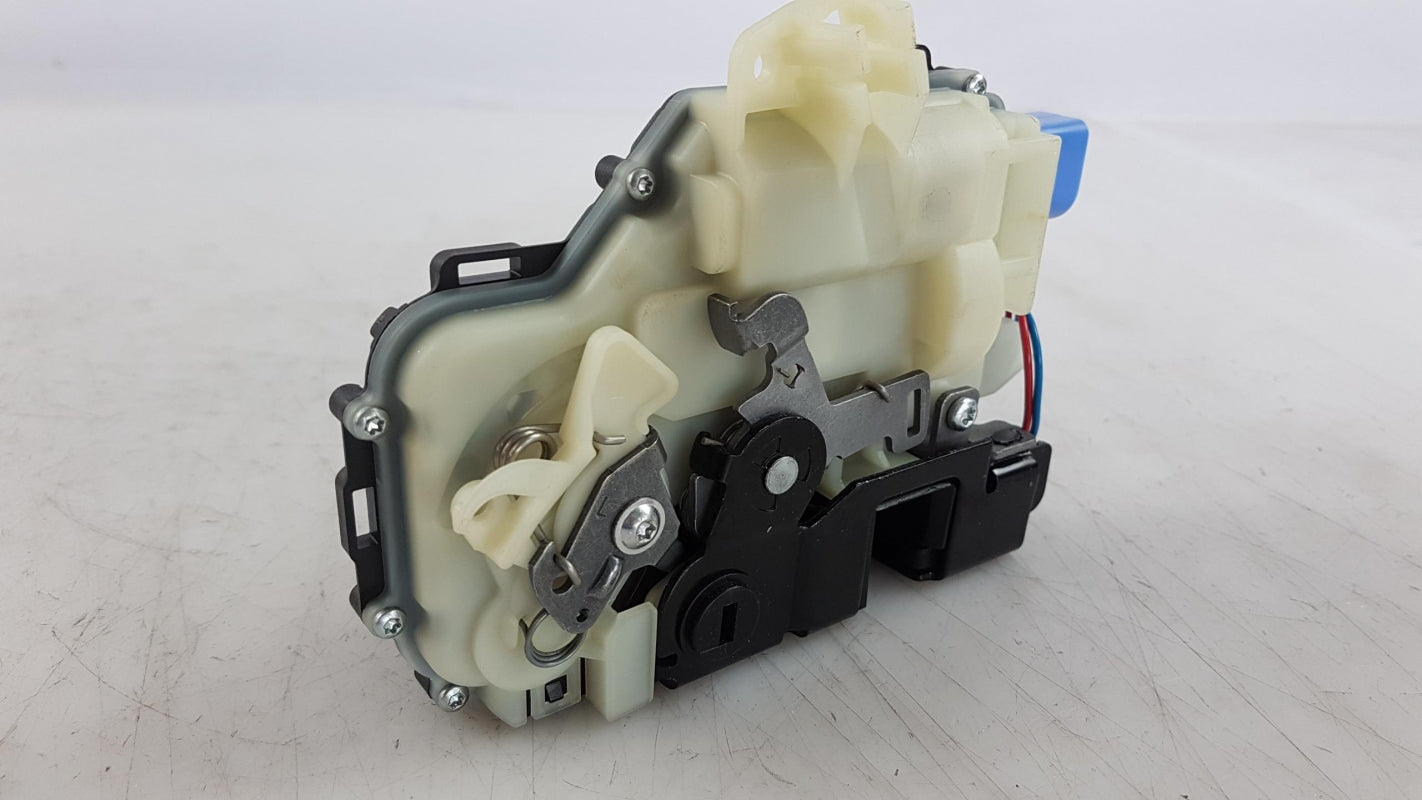 Original OE Volkswagen Türschloss 3B4839015AN