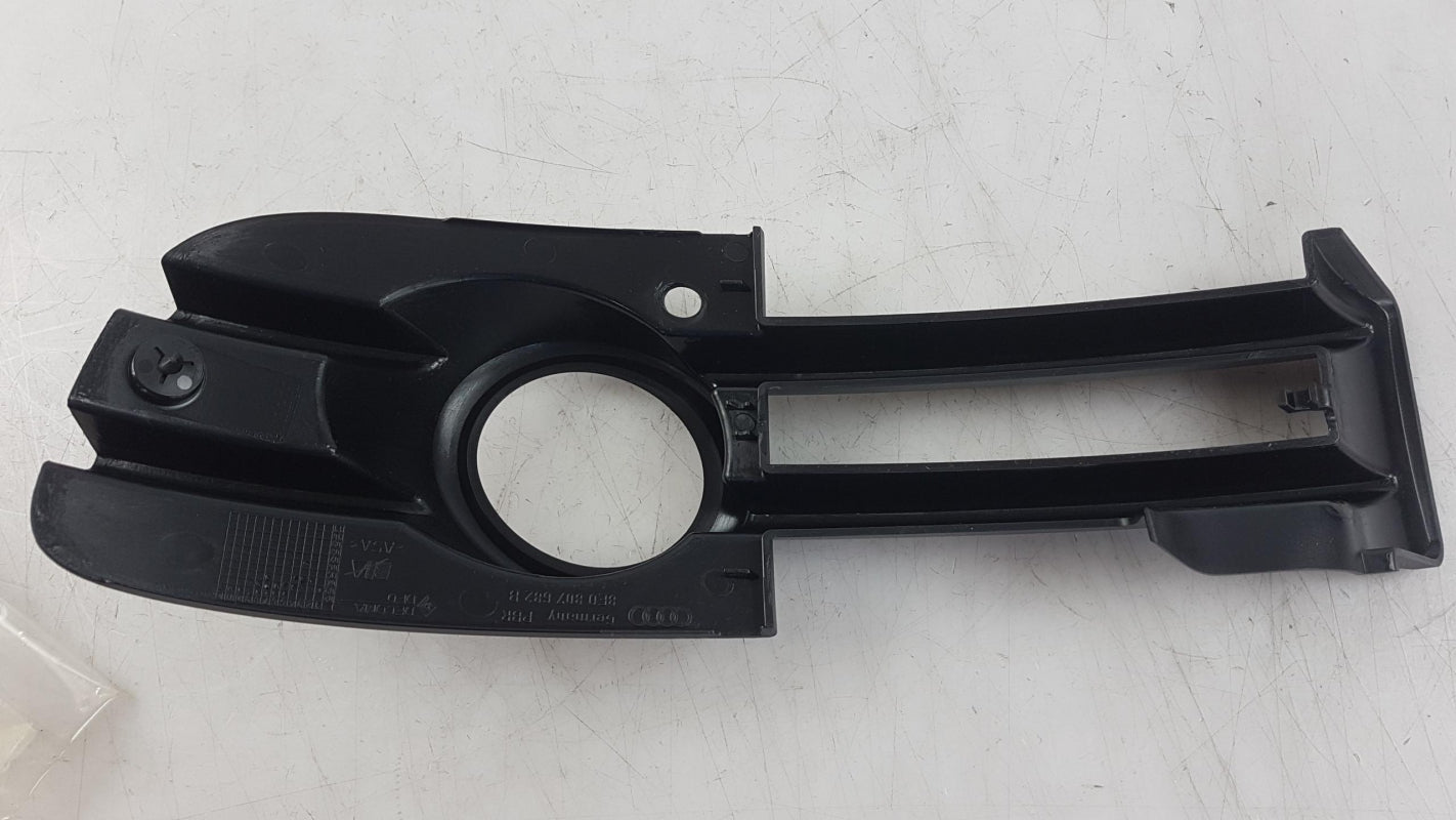 Original OE Volkswagen Nebelscheinwerfer Abdeckung 8E0807682B01C