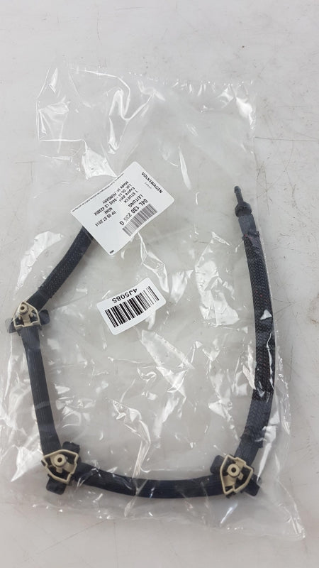 Original AUDI VW SEAT SKODA Einspritzdüsen Rücklaufleitung 04L130235G