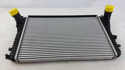 Original VW Golf Eos Passat Touran SKODA Superb Yeti Ladeluftkühler 1K0145803CA