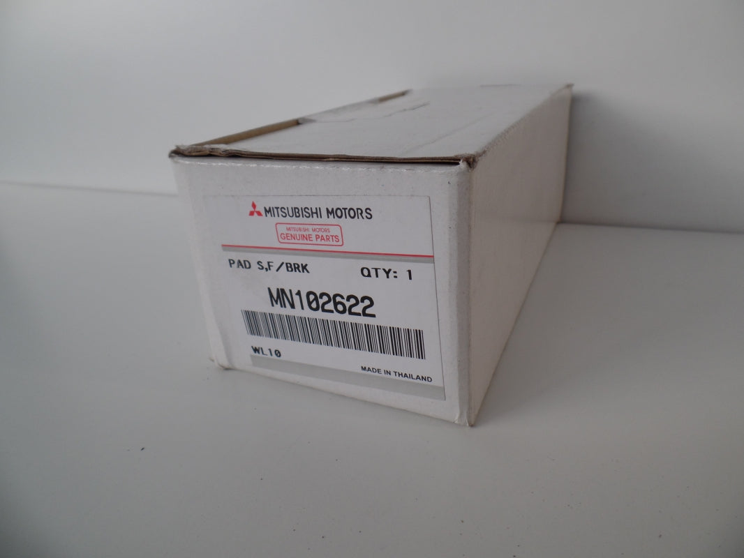 Original OE MITSUBISHI Bremsbeläge MN102622