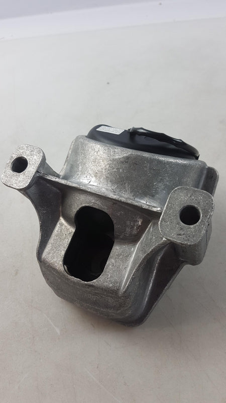 Original OE Volkswagen Motorlager 8R0199381S