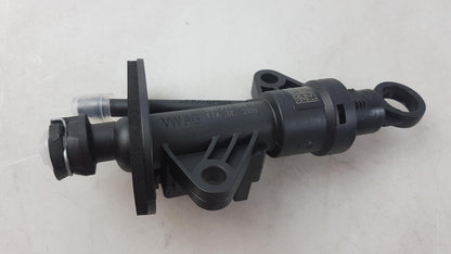 Original OE Volkswagen Kupplungsgeberzylinder 5Q0721388J