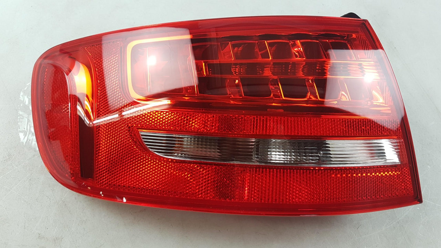 Original AUDI A4 (8K) Avant LED tail light left 8K9945095B 