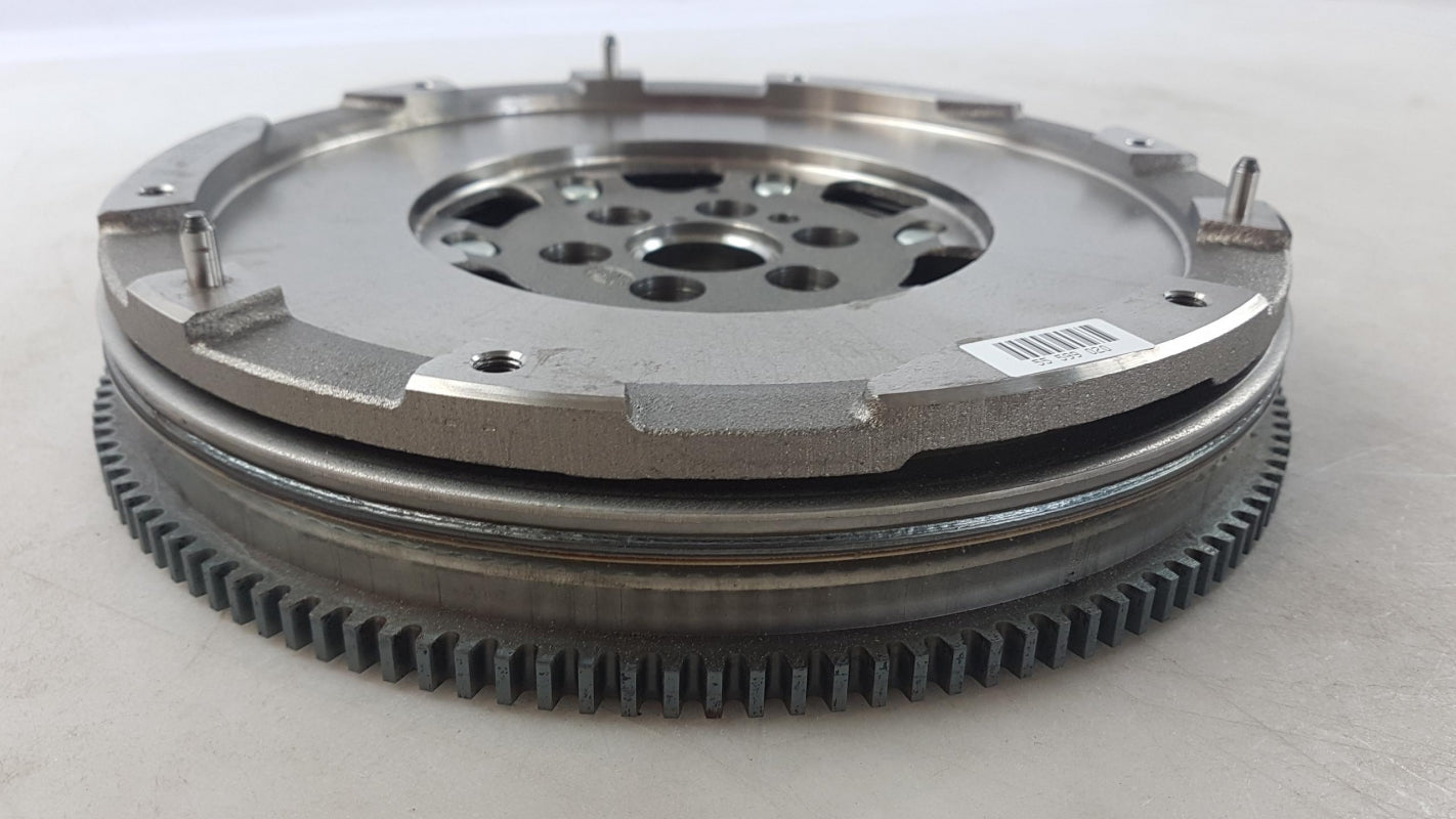 Original OPEL Meriva-B Zafira-C Astra-J Insignia-A Flywheel Mokka 55599020 