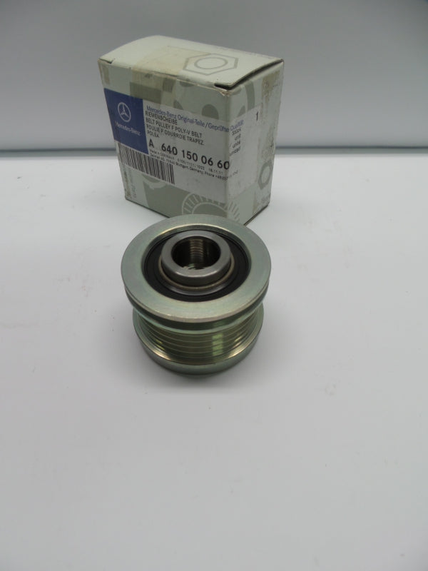 Original MERCEDES-BENZ W168 CDI Lichtmaschine Riemenscheibe A6401500660