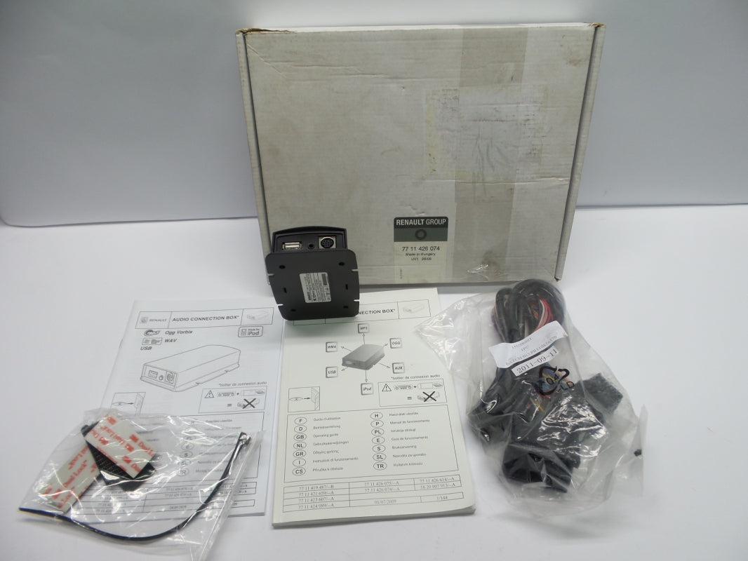 Original RENAULT Megane Twingo Fluence V3 FAKRA Audio Connection Box 7711426074 