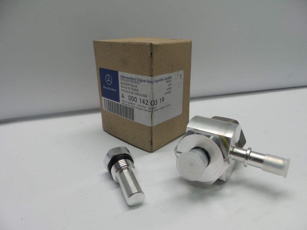 Original MERCEDES-BENZ Truck Entlüftungsventil Belüftungsventil A0001420319