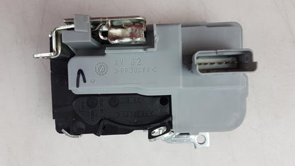 Original OE Peugeot Türschloss 9135R9
