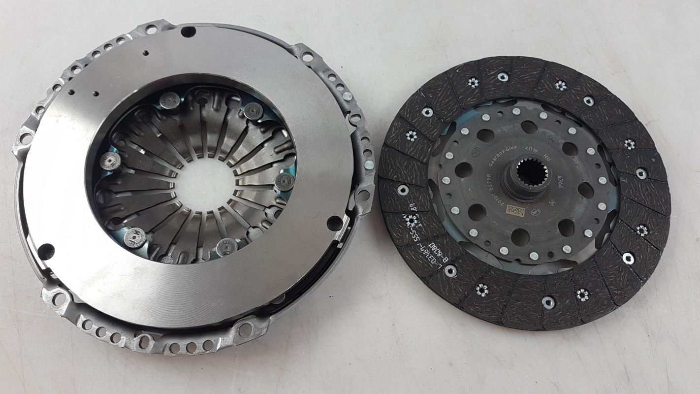 Original OE RENAULT Kupplungssatz 302052965R