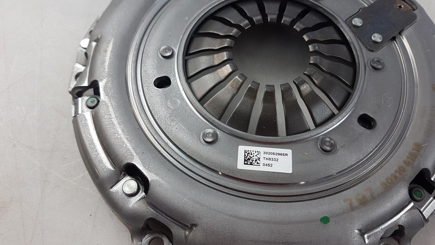 Original OE RENAULT Kupplungssatz 302052965R